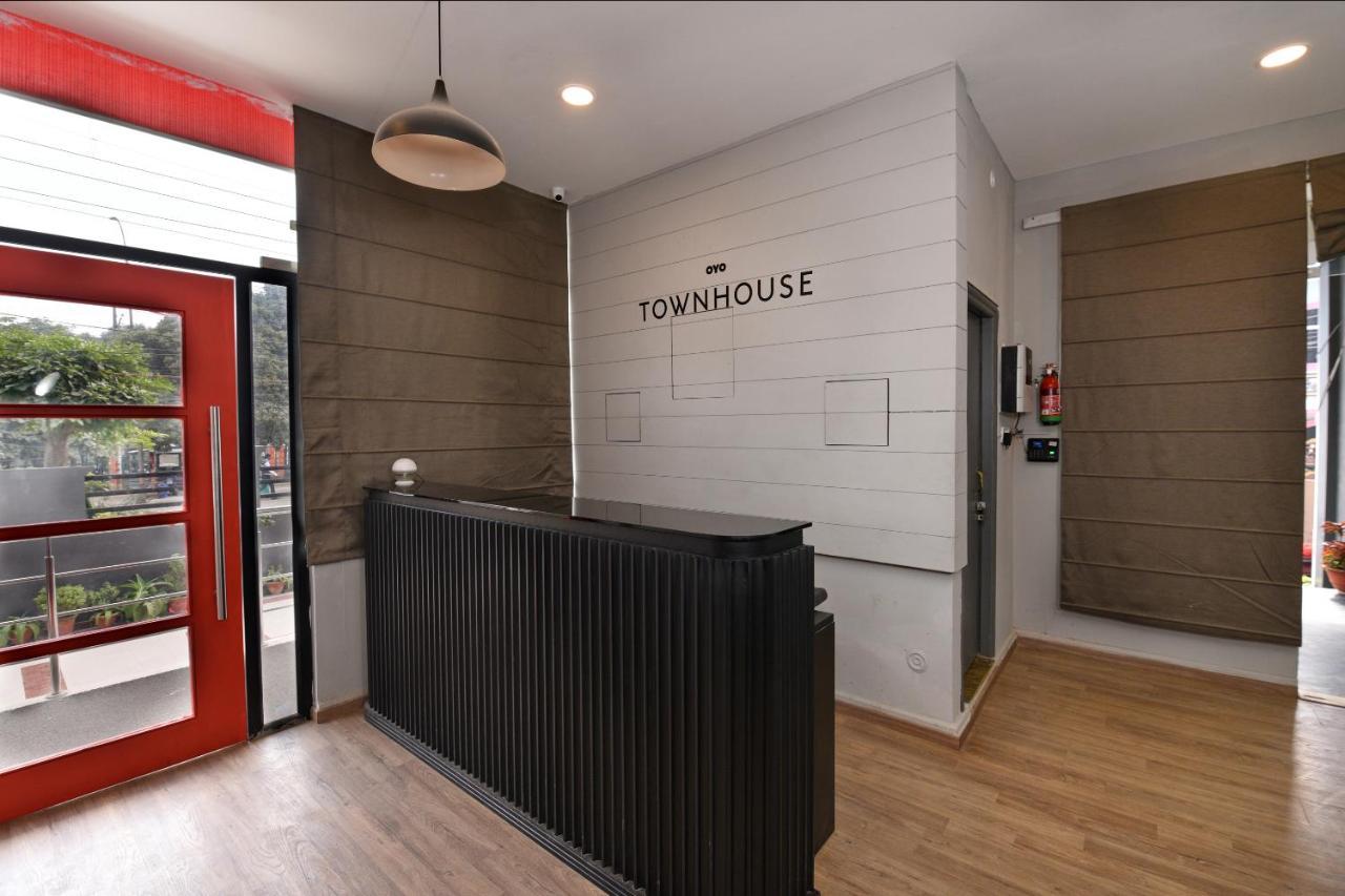 Townhouse Function Inn Near Chaudhary Charan Singh International Airport Lucknow Zewnętrze zdjęcie
