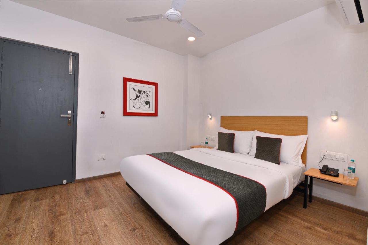 Townhouse Function Inn Near Chaudhary Charan Singh International Airport Lucknow Zewnętrze zdjęcie