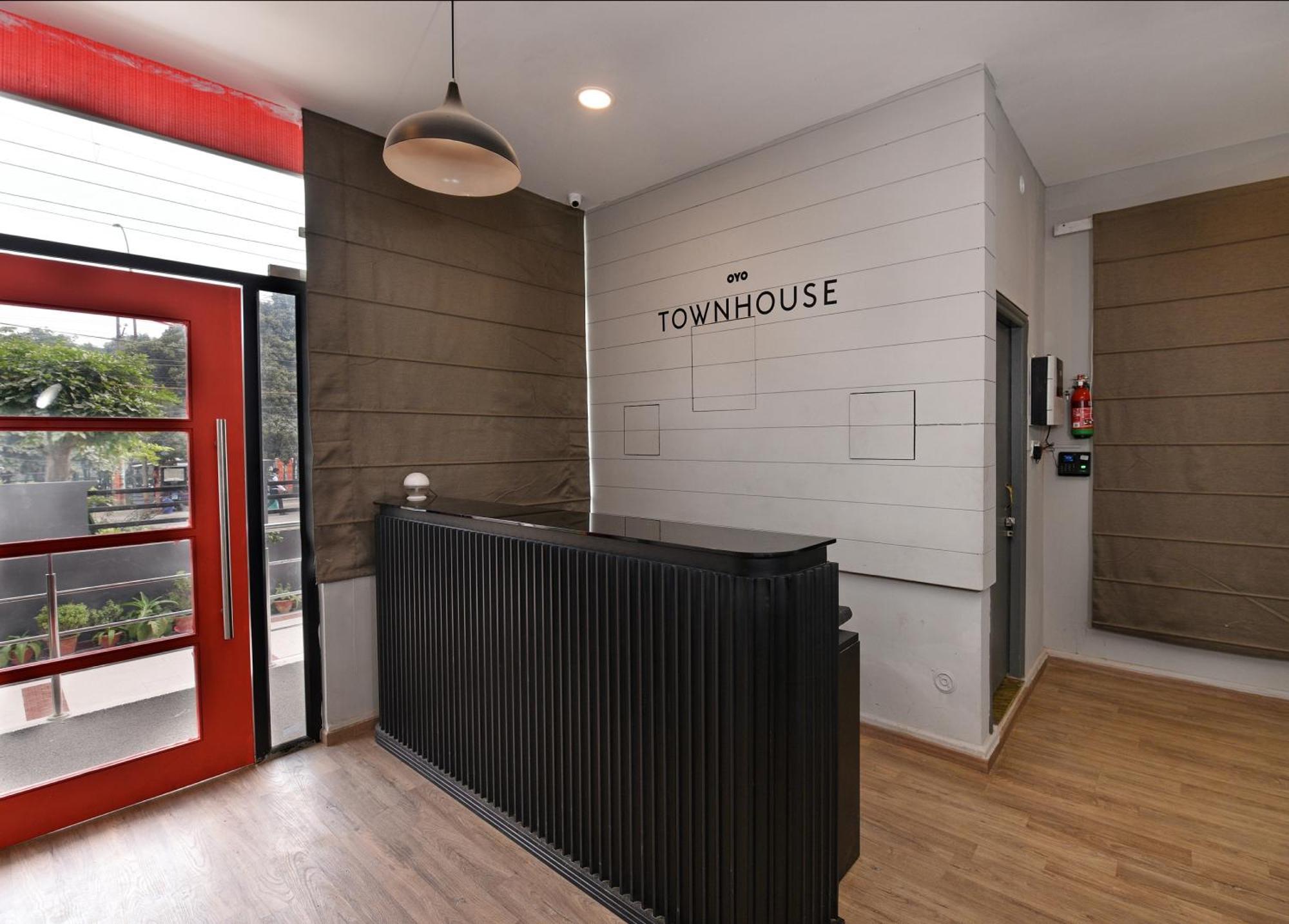 Townhouse Function Inn Near Chaudhary Charan Singh International Airport Lucknow Zewnętrze zdjęcie