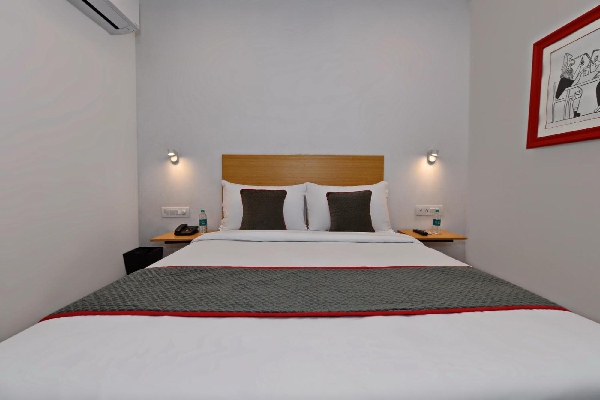 Townhouse Function Inn Near Chaudhary Charan Singh International Airport Lucknow Zewnętrze zdjęcie